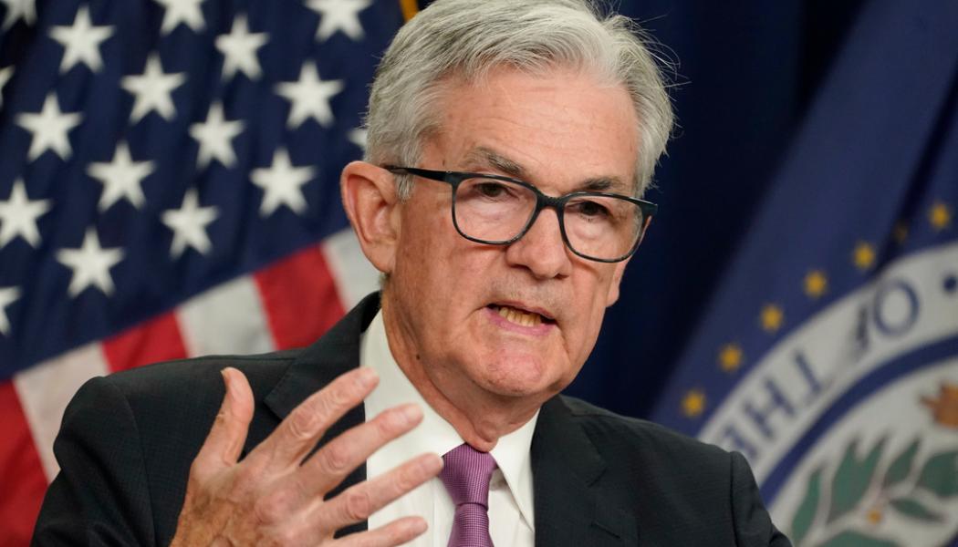 Manuel Balce Ceneta AP/TT: USA:s centralbank Federal Reserve (Fed), med chefen Jerome Powell (bilden), har höjt styrräntan flera gånger i år och väntas fortsätta höja ett tag till. Arkivbild.