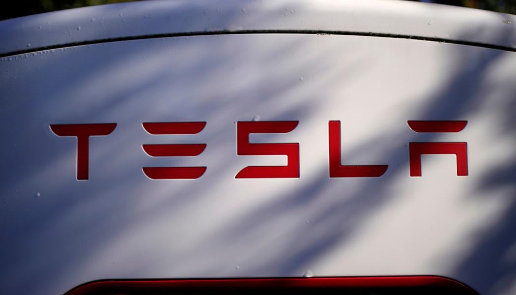 Robert F. Bukaty: Tesla måste återkalla bilar i Kina. Arkivbild.