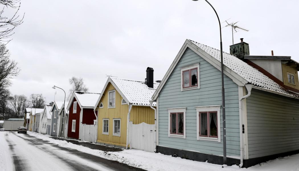 Janerik Henriksson/TT: Villaägare i södra Sverige kommer få merparten av det elstöd som hushållen utlovats av regeringen i februari. När företagens elstöd kommer är oklart. Arkivbild