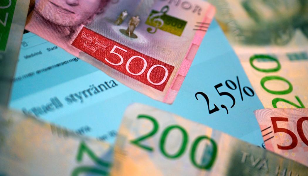 Janerik Henriksson/TT: Inflationen har inte bara lyft priser och räntorna. Den innebär även ett bakslag för tiotusentals personer som inte längre kan löneväxla – det vill säga byta lön mot tjänstepension – utan att gå back. Arkivbild.