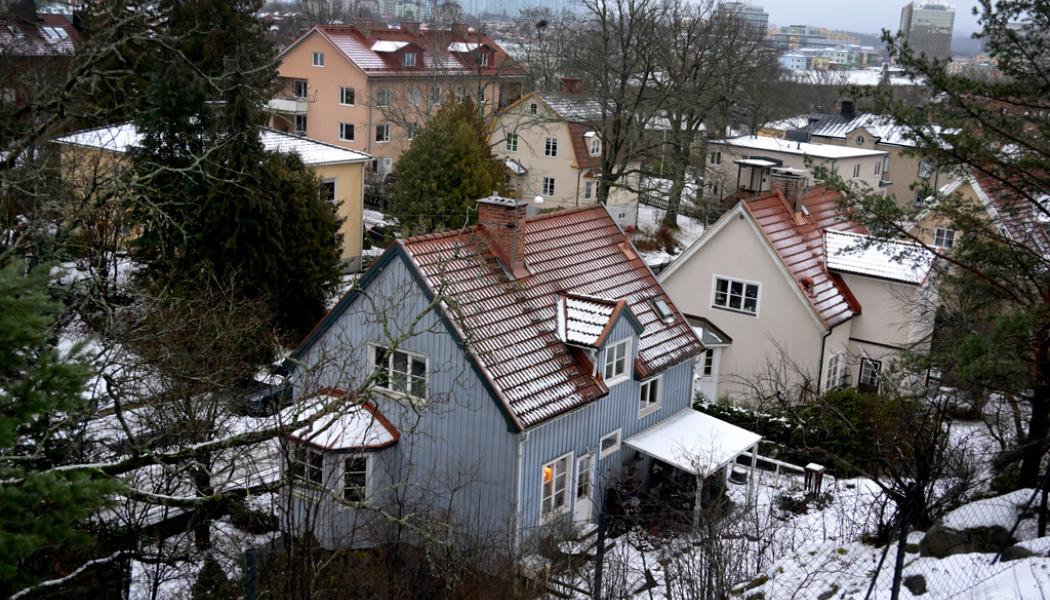 Janerik Henriksson/TT: Andelen hushåll som räknar med fortsatt fallande priser på bostäder minskar något. Arkivbild