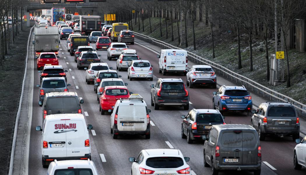 Henrik Montgomery/TT: Nyregistreringarna minskade med 5 procent under 2022, enligt Trafikanalys. Arkivbild.