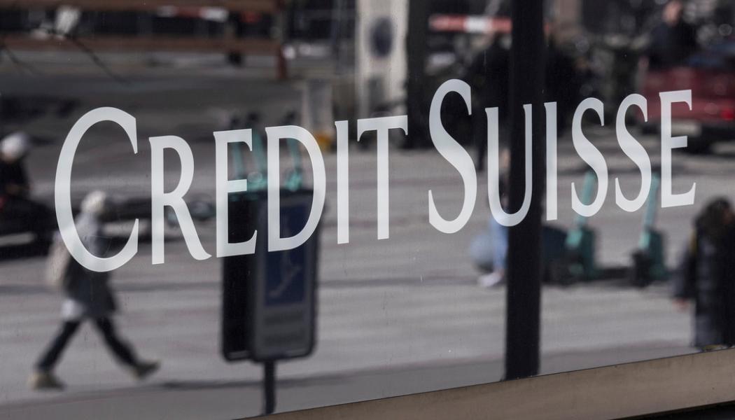 Ennio Leanza/AP/TT: Krisande Credit Suisse kan köpas av UBS. Arkivbild.