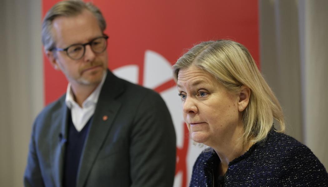 Christine Olsson/TT: Socialdemokraternas ekonomisk-politiske talesperson Mikael Damberg och partiledaren Magdalena Andersson. Arkivbild.