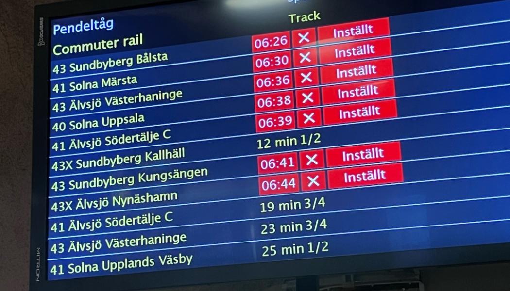 Johan Jeppsson / TT: Stockholms pendeltågstrafik har kantats av försenade och inställda avgångar under vintern och våren. Arkivbild.