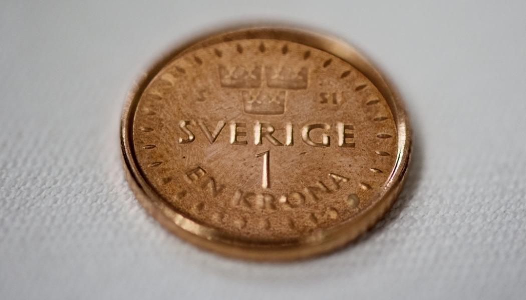 Jessika Gow/TT: Skräpvaluta? Även om kronkursen har stärkts lite de senaste dagarna är kursen dålig mot dollarn och euron. Arkivbild