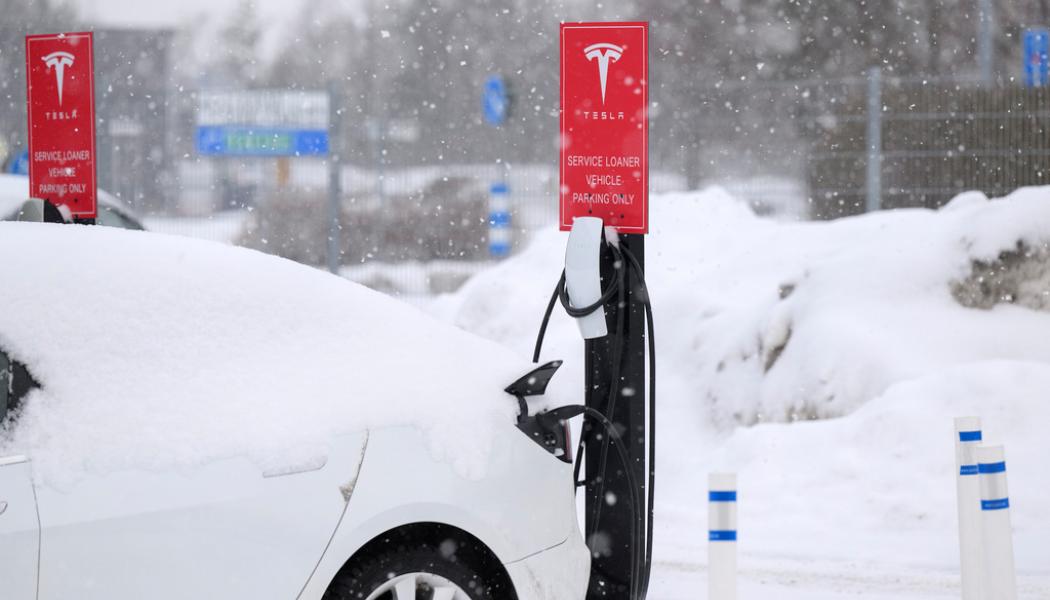 Jessica Gow/TT: Arkivbild från Tesla anläggning i Segeltorp i södra Stockholm.
