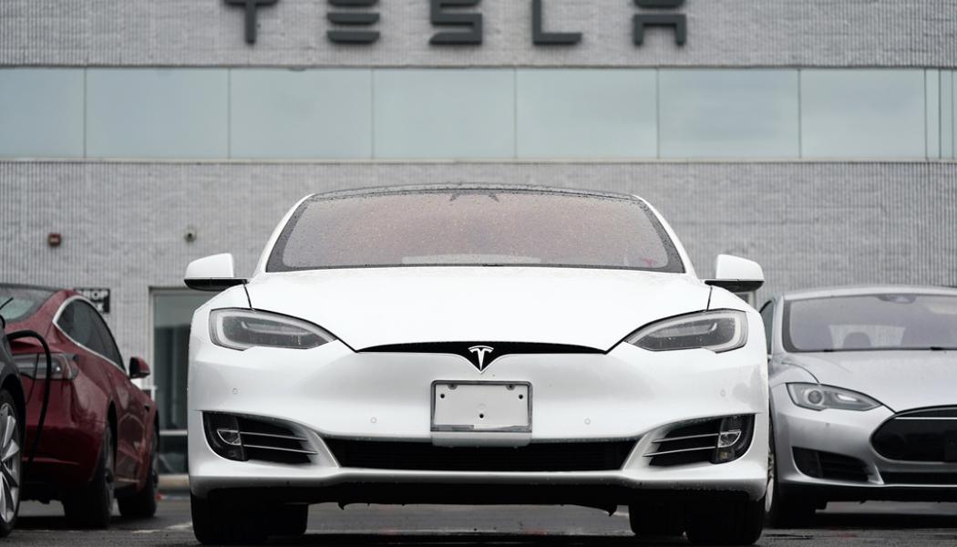 David Zalubowski AP/TT: Priskrig har pressat marginalerna för Tesla, enligt analytiker. Arkivbild.