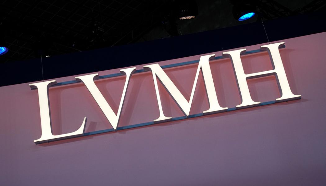 Michel Euler/AP/TT: LVMH ligger bakom exklusiva märken som Louis Vuitton, Christian Dior och Moët & Chandon. Arkivbild.