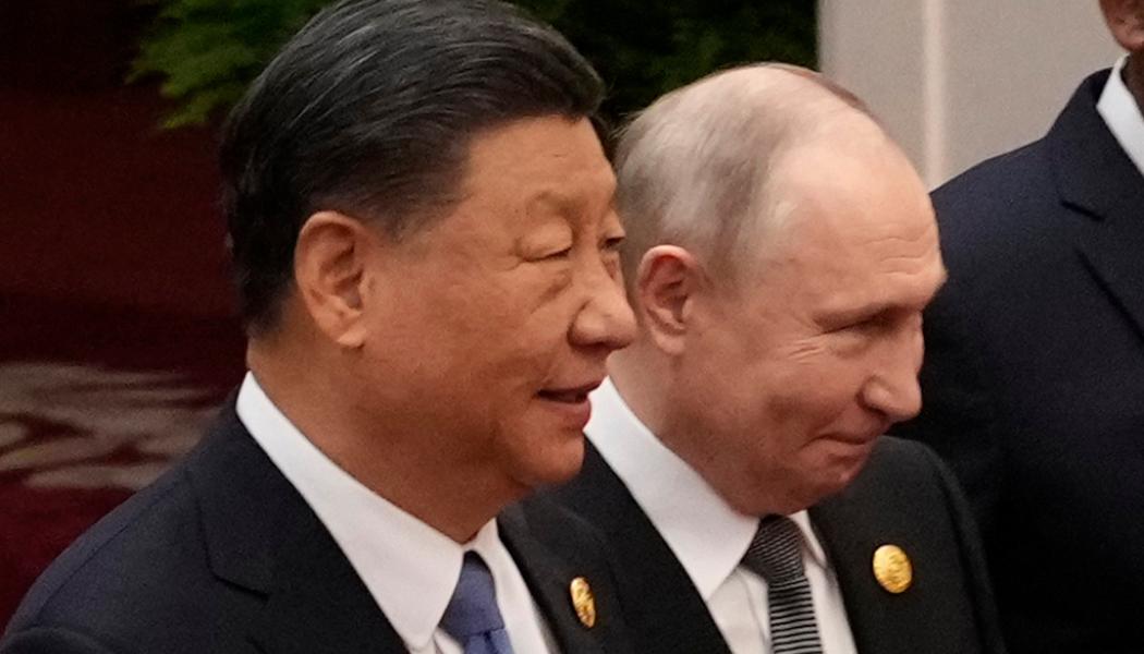 Suo Takekuma/AP/TT: Möjligtvis en fnurra på tråden. På bilden Kinas president Xi Jinping och Rysslands president Vladimir Putin. Arkivbild.