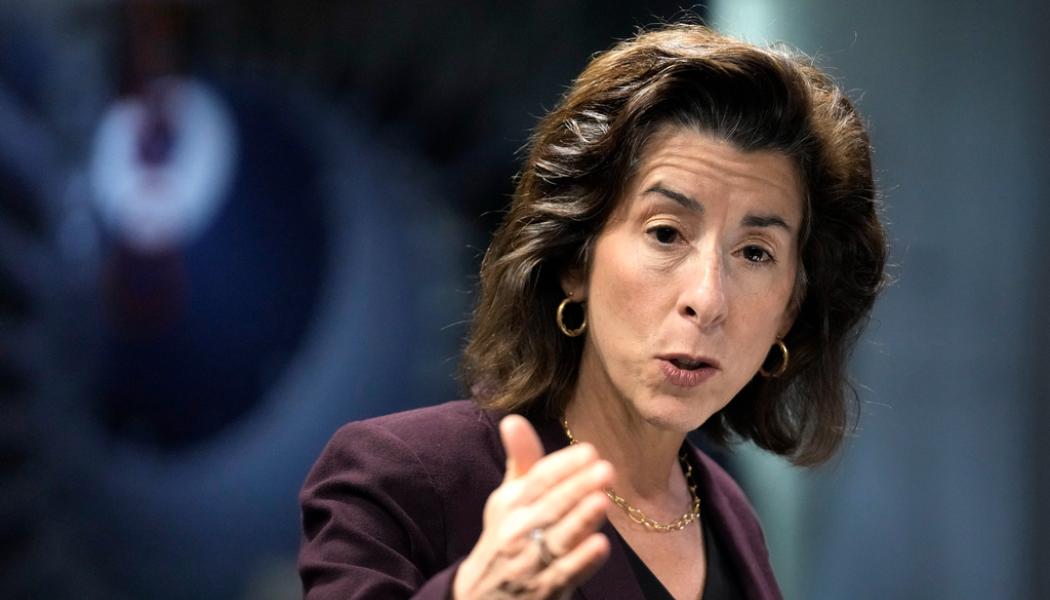 Steven Senne AP/TT: USA:s regering, med handelsminister Gina Raimondo, har sedan 2022 märkbart stramat åt USA:s teknikexport till Kina. Arkivbild