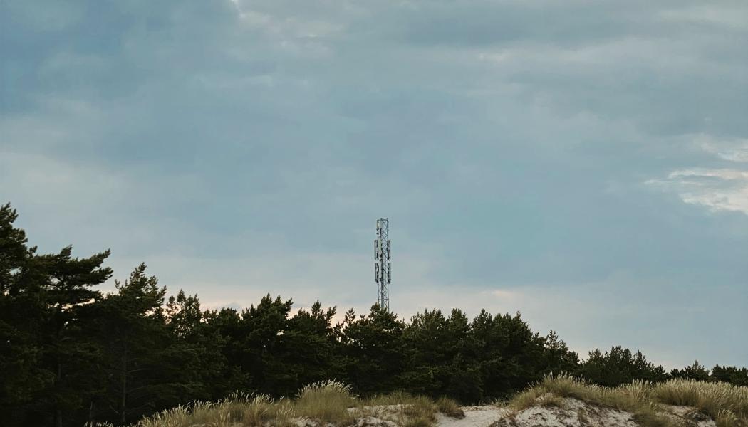 Utvecklingen av 6G ställer nya krav på säkerhet och motståndskraft i telekominfrastrukturen. Foto: oscar nord/unsplash