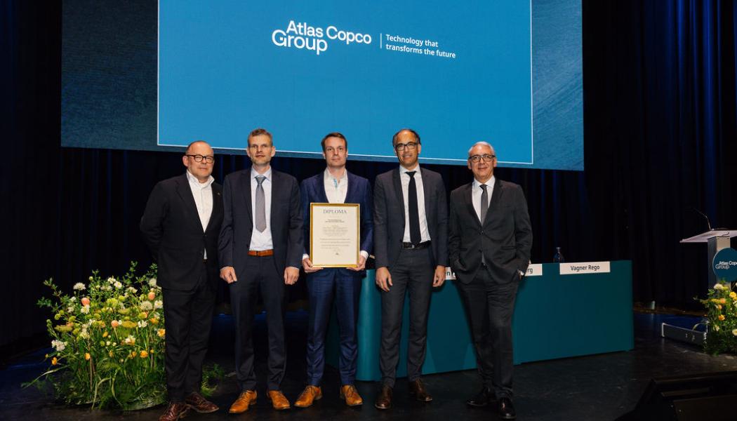 Pristagaran till Giulio Mazzalupi Operational Excellence Award. Foto: Atlas Copco