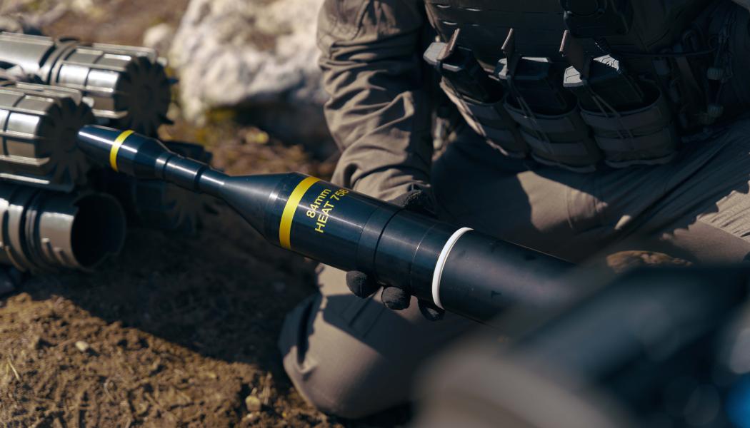 Saabs nya ammunitionstyp HEAT 758 med pansarvärnsförmåga för granatgeväret Carl-Gustaf. Foto: Saab