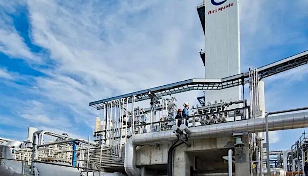 Den globala miljöorganisationen Environmental Defense Fund (EDF) genomförde en omfattande studie av vätgasutsläpp vid större infrastrukturanläggningar, med hjälp av högprecisionsinstrument. Fyra tunga aktörer inom industrin står bakom projektet. Oljejättarna Shell och TotalEnergies samt industrigasbolagen Air Products och Air Liquide gav sitt godkännande till att forskare från EDF:s samarbetspartneruniversitet i USA och Nederländerna för mätningar vid deras anläggningar. Företagen bidrog dessutom med driftsinformation som gav viktig kontext till forskningen. Foto: Luftreningsanläggning. Photo: Air Liquide