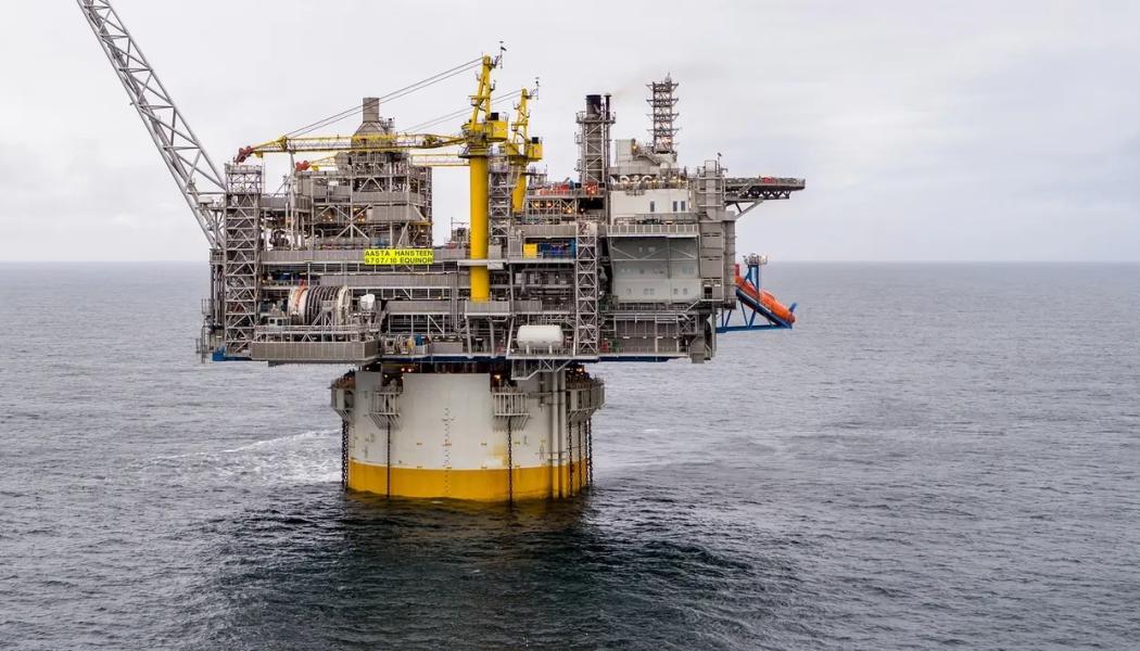 Aasta Hansteen-plattformen i Norska havet. Foto: Roar Lindefjeld och Bo B. Randulff / © Equinor