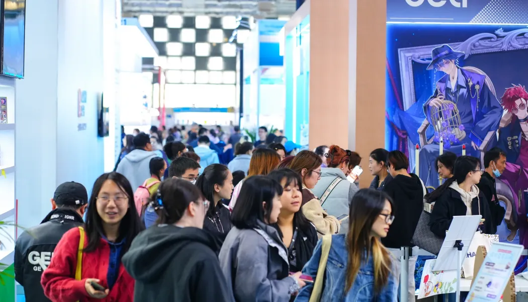 Buyers exploring Paperworld China 2025. Photo: Messe Frankfurt