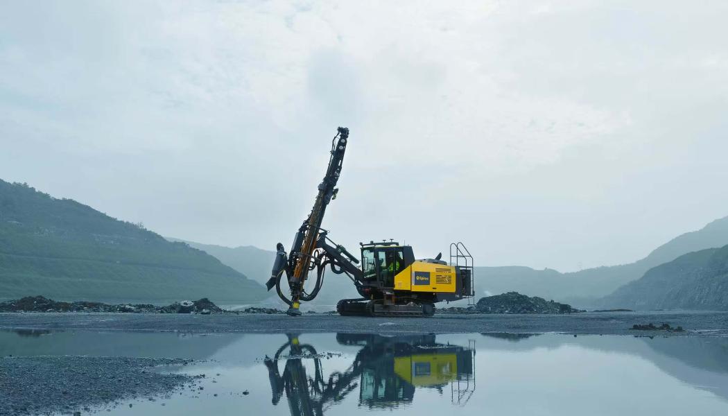 The new generation PowerROC T45 is equipped with an Epiroc developed control system, which helps decrease fuel consumption. Photo: Epiroc