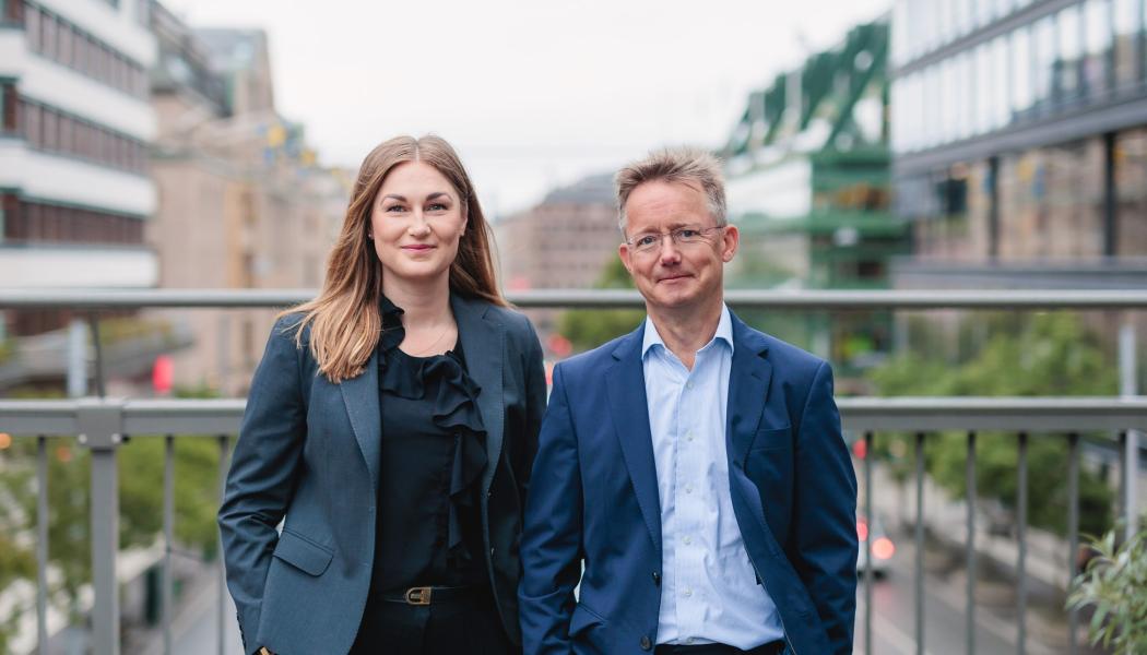 Amanda Tevell och Tomas Theren. Pressbild: Hultström Group