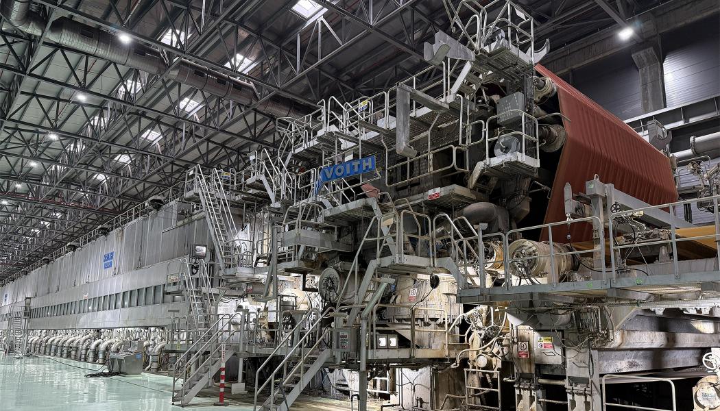 Following the rebuild, the paper machine will produce Corrugating Medium, Testliner, High Performance Testliner and White Top Liner grades in a basis weight range from 80 to 200 g/m², with a design speed of up to 1,200 m/min. Start‑up is scheduled for Q4 2027. Photo: Voith