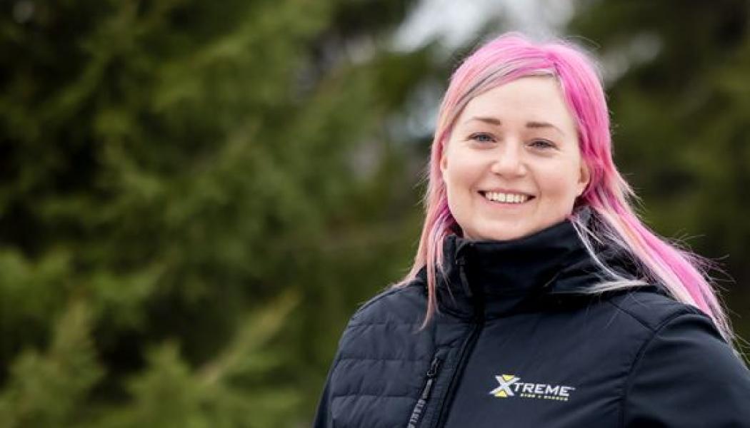 Caroline Sundström, snickare, plattsättare och vinnare av Årets byggkvinna 2026. Foto: Fredrik Sundvall (FotoINorr)