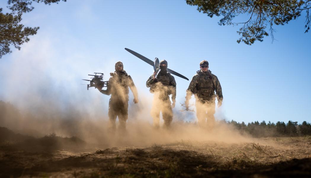 Ukrainska och svenska drönaroperatörer vid övningsmoment under Aurora 26 Foto: Försvarsmakten