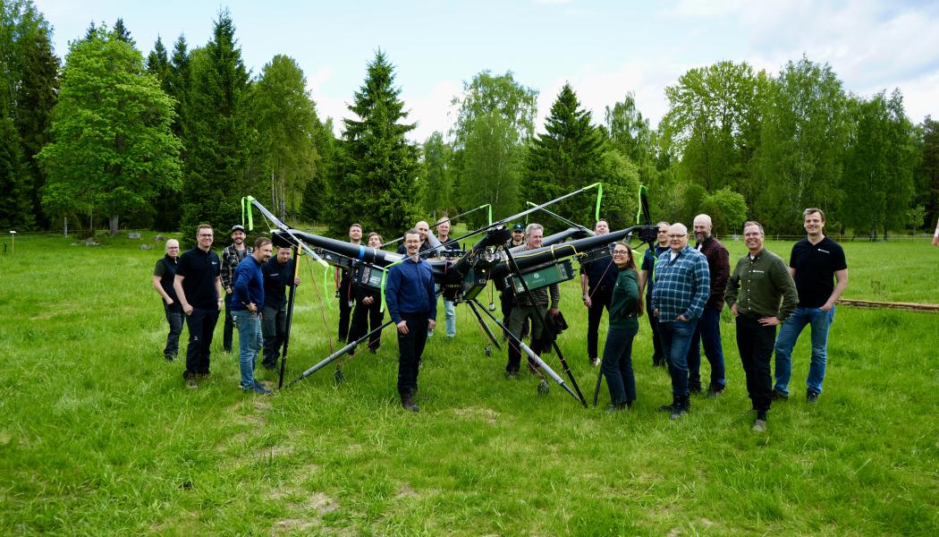 Enligt Sveaskog visar preliminära siffror dessutom att AirForestrys metod kan öka tillväxten i beståndet med åtta procent. Foto: Sveaskog
