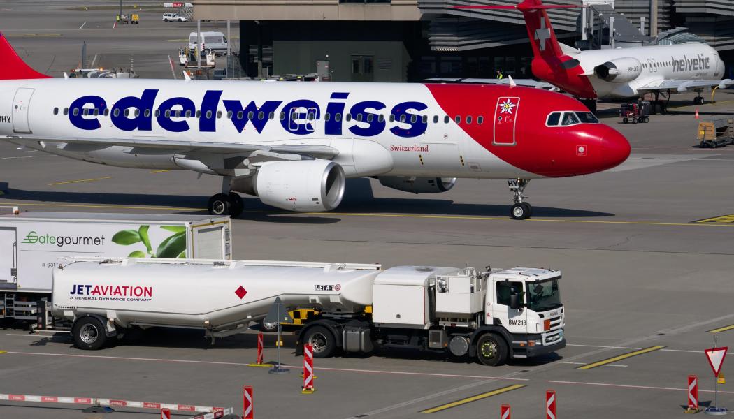 Priserna på flygbränsle har stigit kraftigt. En ton kerosin kostar i april över 1 900 dollar i Europa, mer än dubbelt så mycket som i slutet av februari. Foto: Creative Commons Lic. Kredit: BT1-foto.