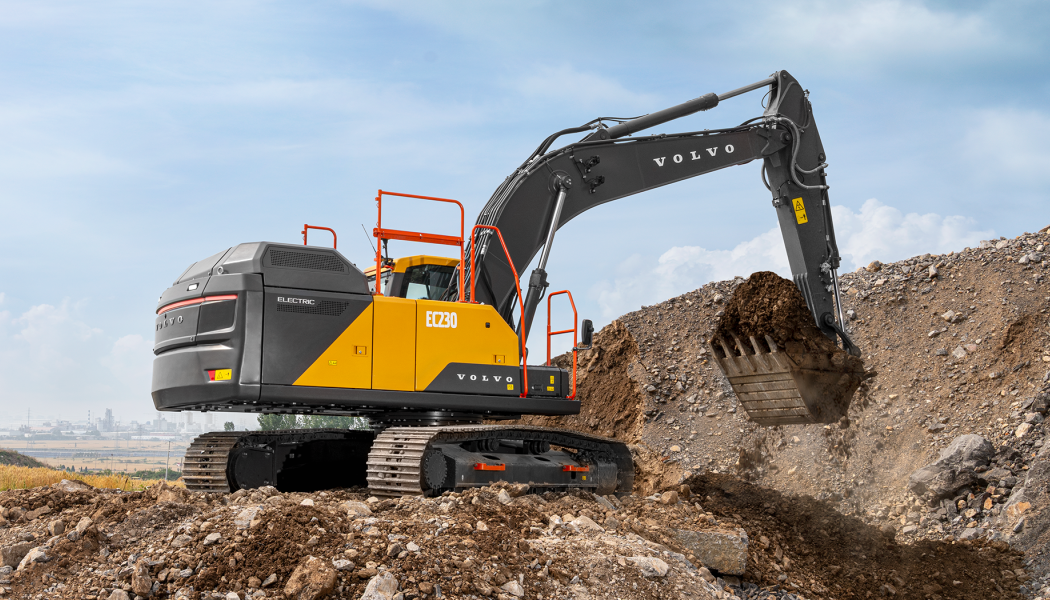 Fabriken, med en beräknad investeringskostnad på cirka 700 miljoner kronor, får en årlig produktionskapacitet på 3 500 maskiner. Den kommer att tillverka både eldrivna och förbränningsmotordrivna bandgrävmaskiner i viktklasserna från 14 till 50 ton.  Foto: Volvo CE