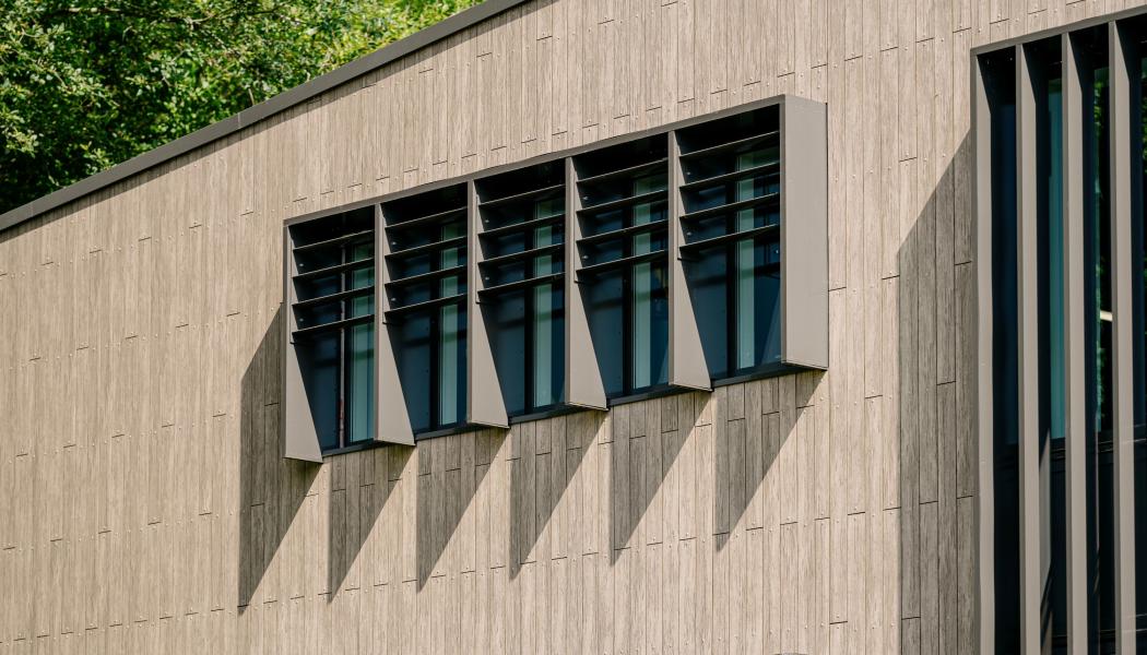 – Vi har länge fascinerats av hur trä kan ge byggnader värme och liv som andra material inte kan på samma sätt, säger Allan Lindboe. Foto: Rockpanel