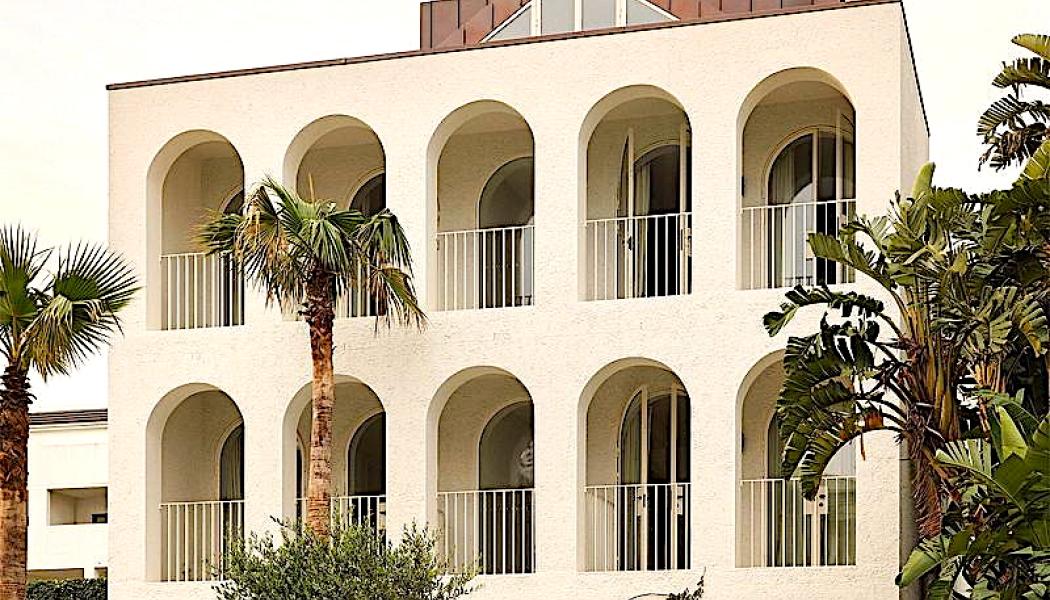 Denna australiska villa kombinerar Art Deco och medelhavskänsla. Obs! Det finns flera foton av husets interiör i slutet av artikeln. Foto: Kredit: Anson Smart