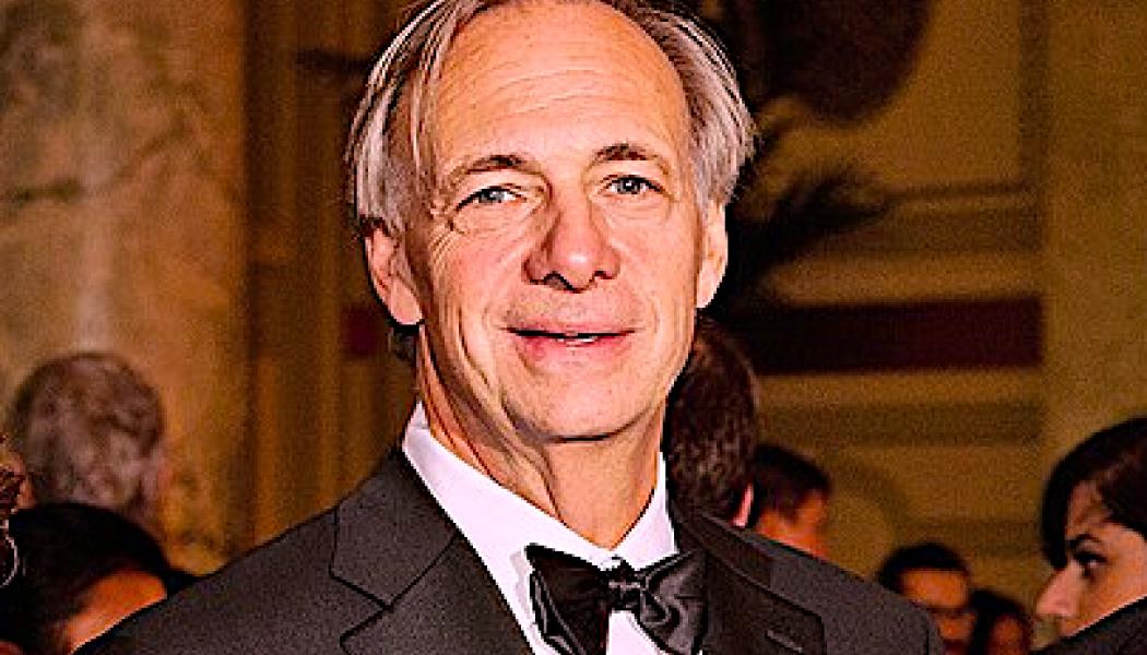 – Geopolitisk maktförskjutning till förmån för stormakterna gör Europa ännu mer sårbart, säger den amerikanske investeraren Ray Dalio. Foto: Wikipedia Common. Kredit: Locksteel888