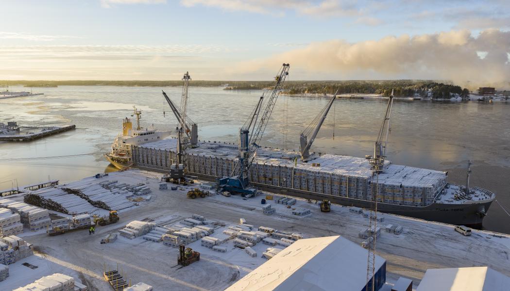 Totalt omfattar leveransen 48 200 kubikmeter sågade trävaror. Foto: Fredrik Larsson