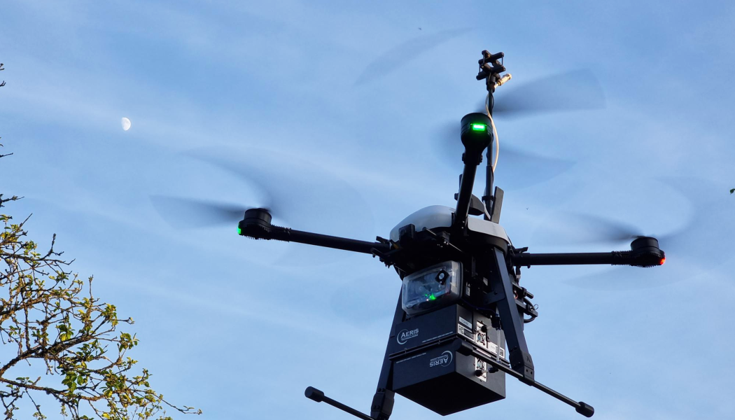 Med hjälp av en specialbyggd drönare har forskare vid LiU visat på oväntat höga utsläpp från reningsverk. Foto: Magnus Gålfalk/Linköpings universitet