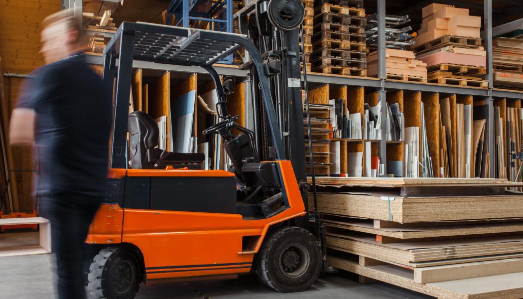 DSV kommer att ansvara för lagerhantering av livsmedel och vara totalansvarig för logistikkedjan från produktionsanläggning till lagring. Foto: pickawood/unsplash