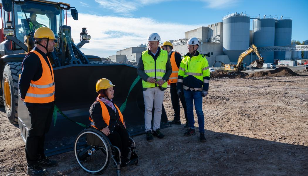 Första spadtaget EcoDataCenter. Pressbild: EcoDataCenter