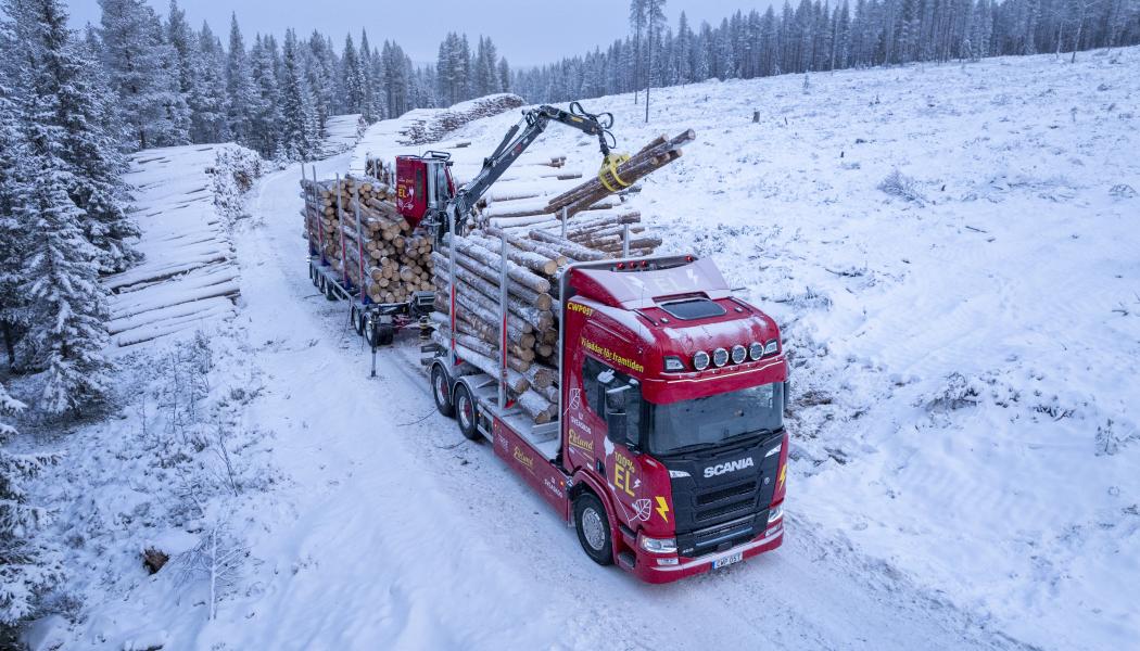 Eldriven rundvirkesbil Fotograf: Sveaskog