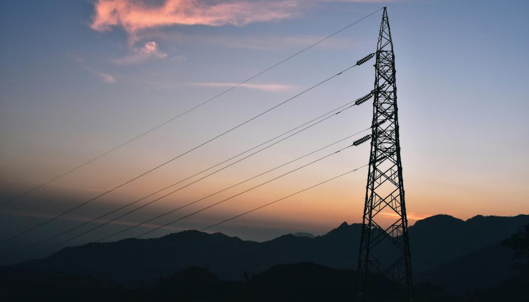 För energisektorn innebär den nya lagen ett tydligt skifte: cybersäkerhet är inte längre enbart en IT-fråga, utan en strategisk och operativ skyldighet som berör hela verksamheten. Foto: Gomero