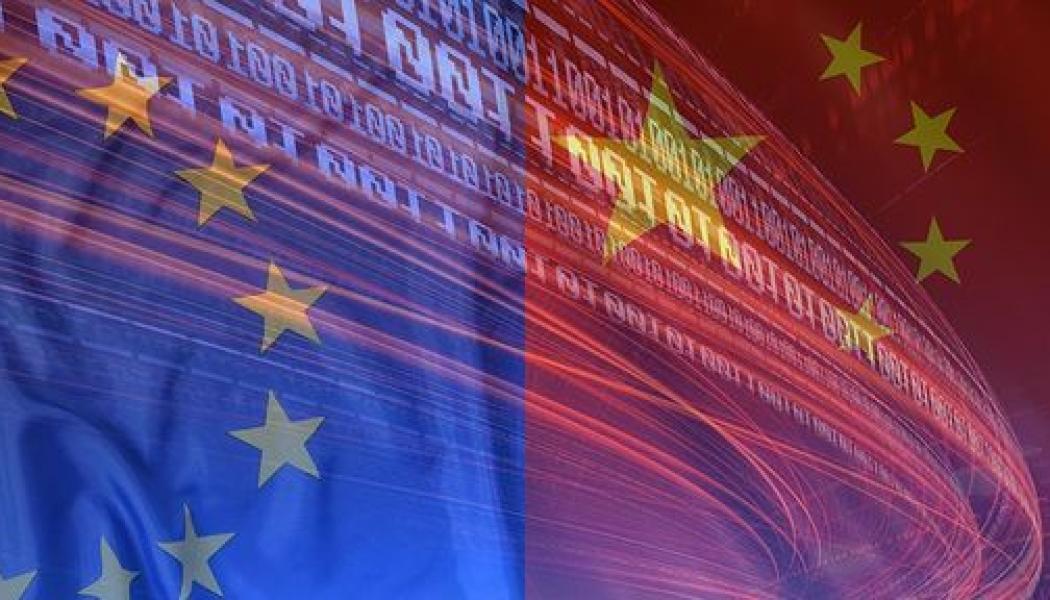 Gränsöverskridande dataflöden mellan EU och Kina begränsas av skillnader i regelverk och säkerhetskrav. Det medför ökade kostnader och risker för europeiska företag, enligt en ny analys från Kommerskollegium. Bild: iStock/Kommerskollegium