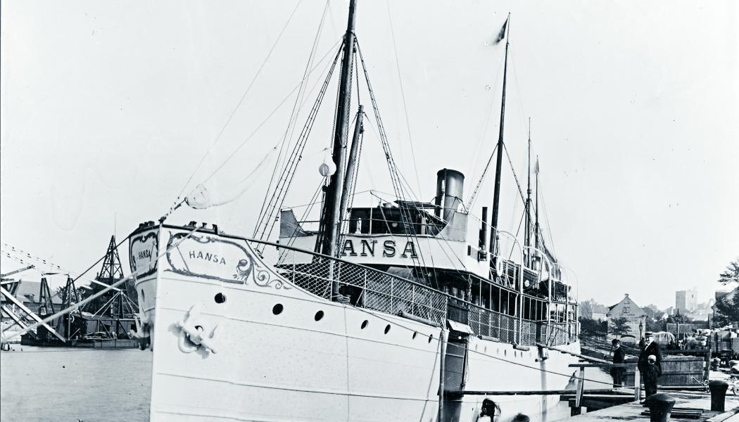 Passagerarfartyget S/S Hansa vid kaj i Visby. Foto: Okänd fotograf. Sjöhistoriska museets arkiv.