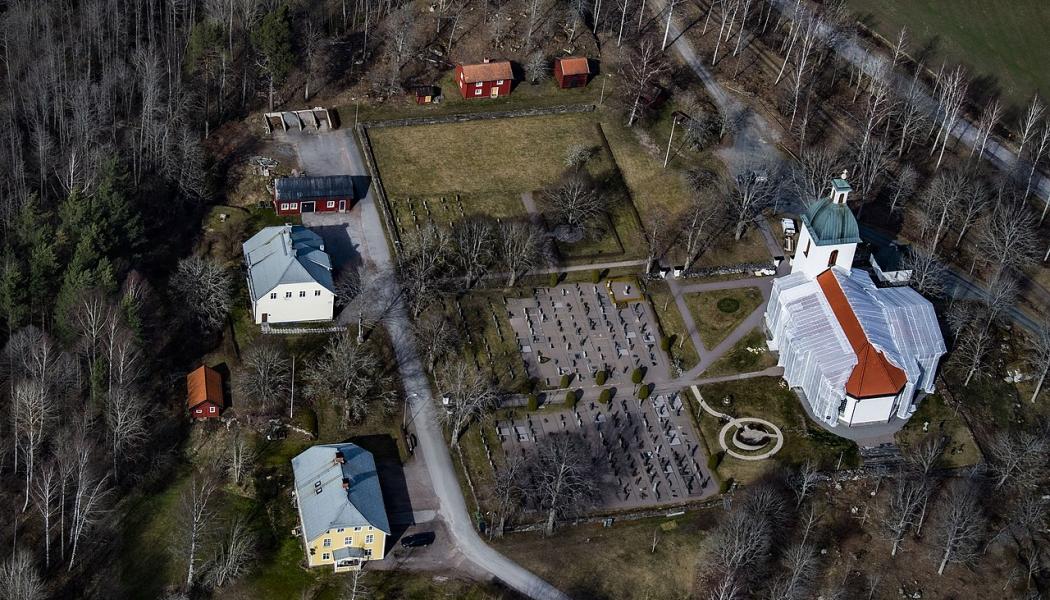 Blackstads kyrka Foto: L.G.foto/Wikimedia Commons/https://commons.wikimedia.org/wiki/File:1425Blackstad_kyrka.jpg