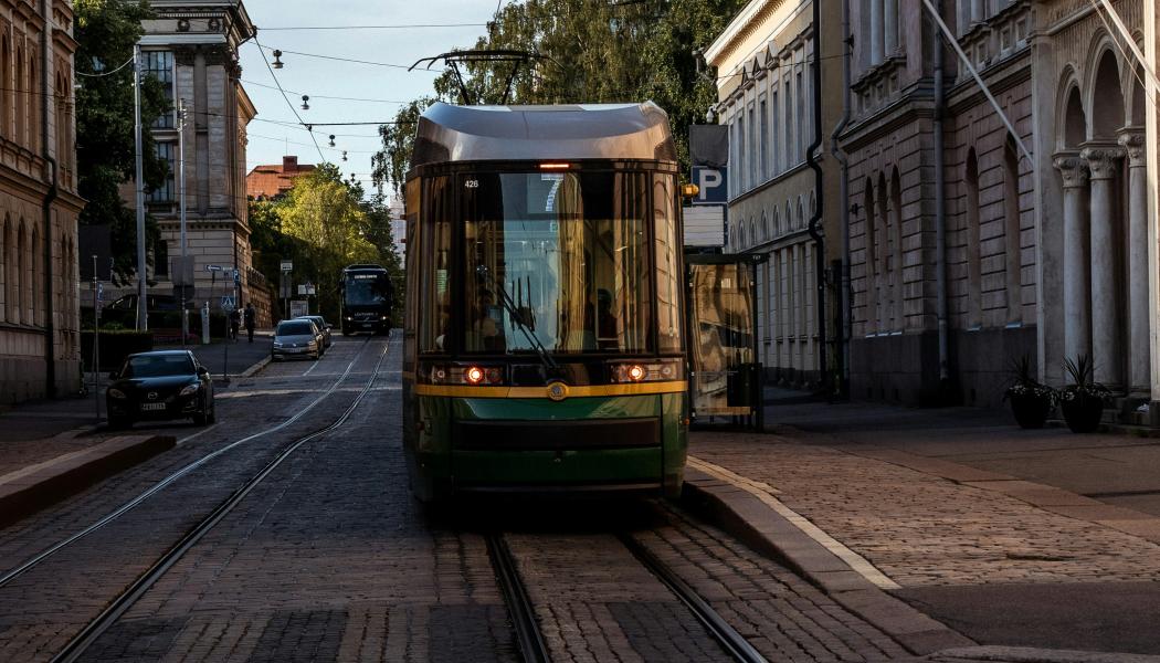 Spårvagn i Helsingfors. Foto: Bayo Adegunloye/Unsplash
