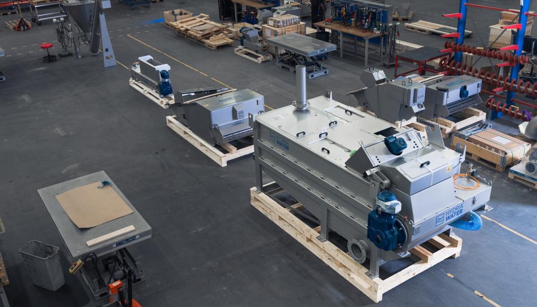 Installationen omfattar hela inloppslösningen vid Ellbo reningsverk. Bakgrunden är att den befintliga utrustningen från början av 2000-talet inte längre bedömdes vara ekonomiskt försvarbar att uppgradera. Foto: Hydria