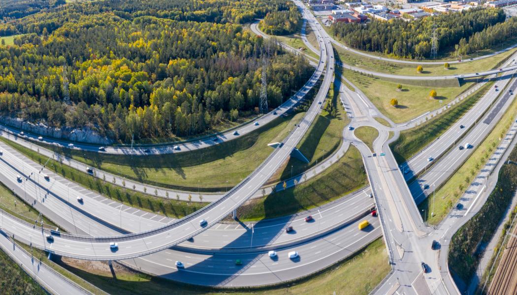Flera branschrapporter pekar på ett växande underskott inom underhåll av vägar, järnvägar och annan infrastruktur.  Foto: Nackademin