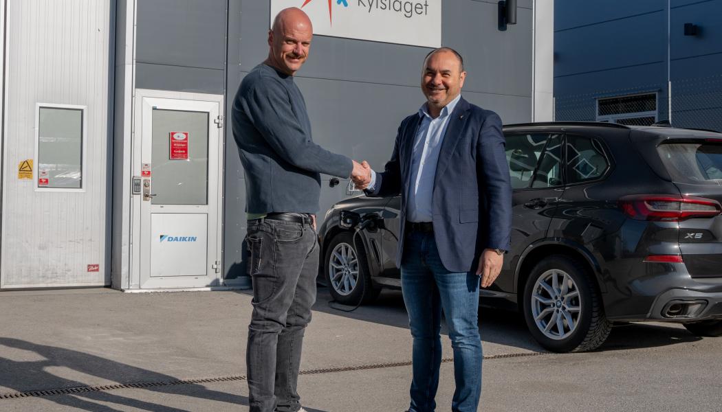 Jakob Forss, Kyllslaget och Stephane Cupani managing director Daikin Sweden. Pressbild: Daikin