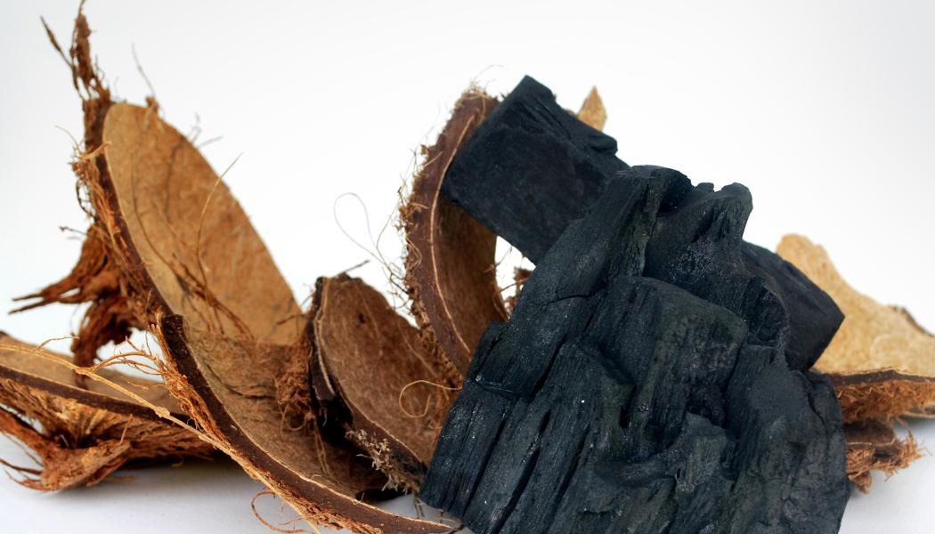 Jacobi är världens största tillverkare av aktivt kol baserat på den förnybara råvaran kokosnötsskal. 
Ofta använd i hållbara applikationer för vattenrening. 
FOTO: Jacobi 
