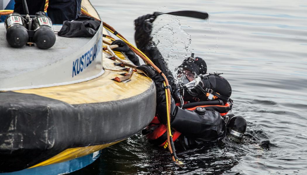 Kustbevakningsdykare. Foto: Kustbevakningen