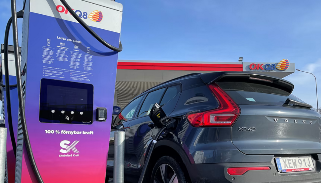 OKQ8:s plan är att etablera minst 800 laddpunkter vid 300 stationer fram till 2026. Foto: OKQ8