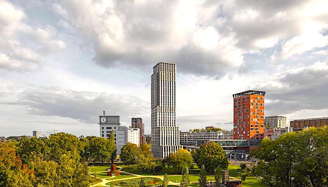 Lighthouse i Strijp-S – Eindhovens högsta bostadstorn på 109 meter. Foto: De Zwarte Hond, foto credit: Sebastian van Damme