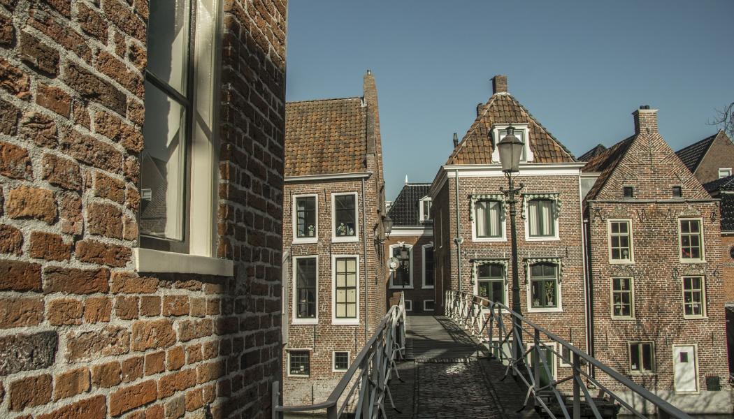 Gamla byggnader i Amsterdam. symbolbild. Foto: Creative Commons Lic. Kredit: Mel 88